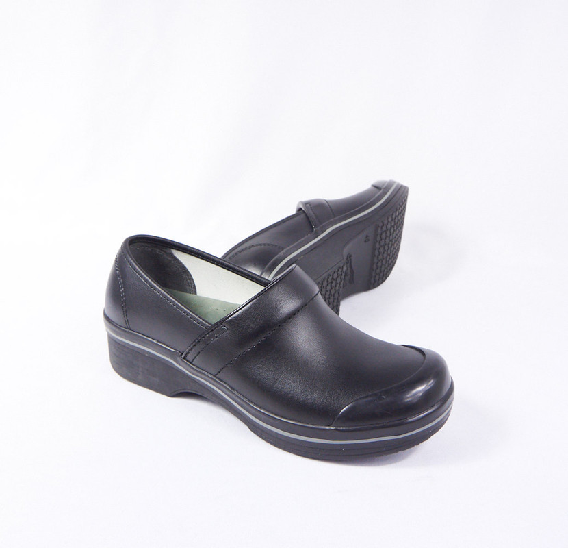 dansko shoes non slip