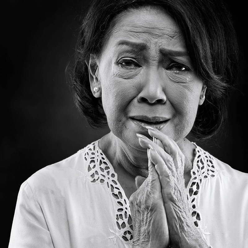 Ditinggal suami berpulang, 5 artis ini tetap tegar menjalani hidup