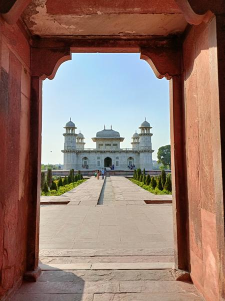 https://i.postimg.cc/HLtvgbd0/Agra-(99).jpg