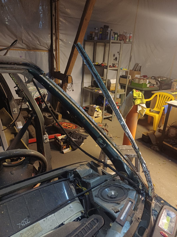 SAAB linkerzijde stijl los van puntlas -003