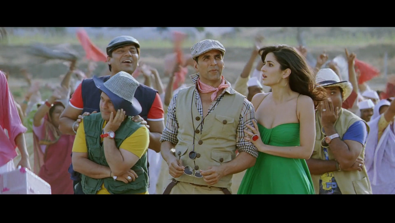 Katrina Kaif - Tees Maar Khan Cleavage.mp4_20200818_212104.638