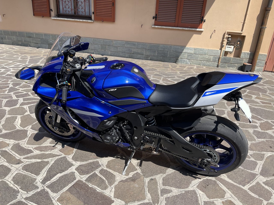 BF8FB130-F85E-4FB0-A0ED-C2AAD47FF30D