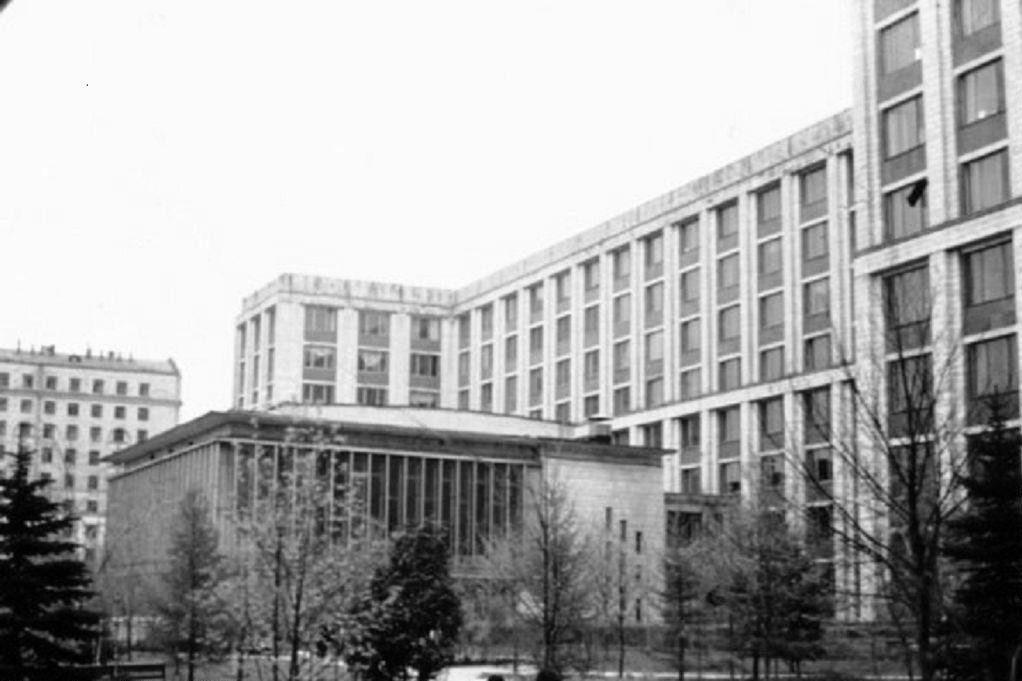 44-1 МИНХ 1972чб