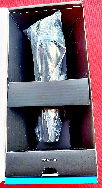 ไมค์เปิดกล่อง