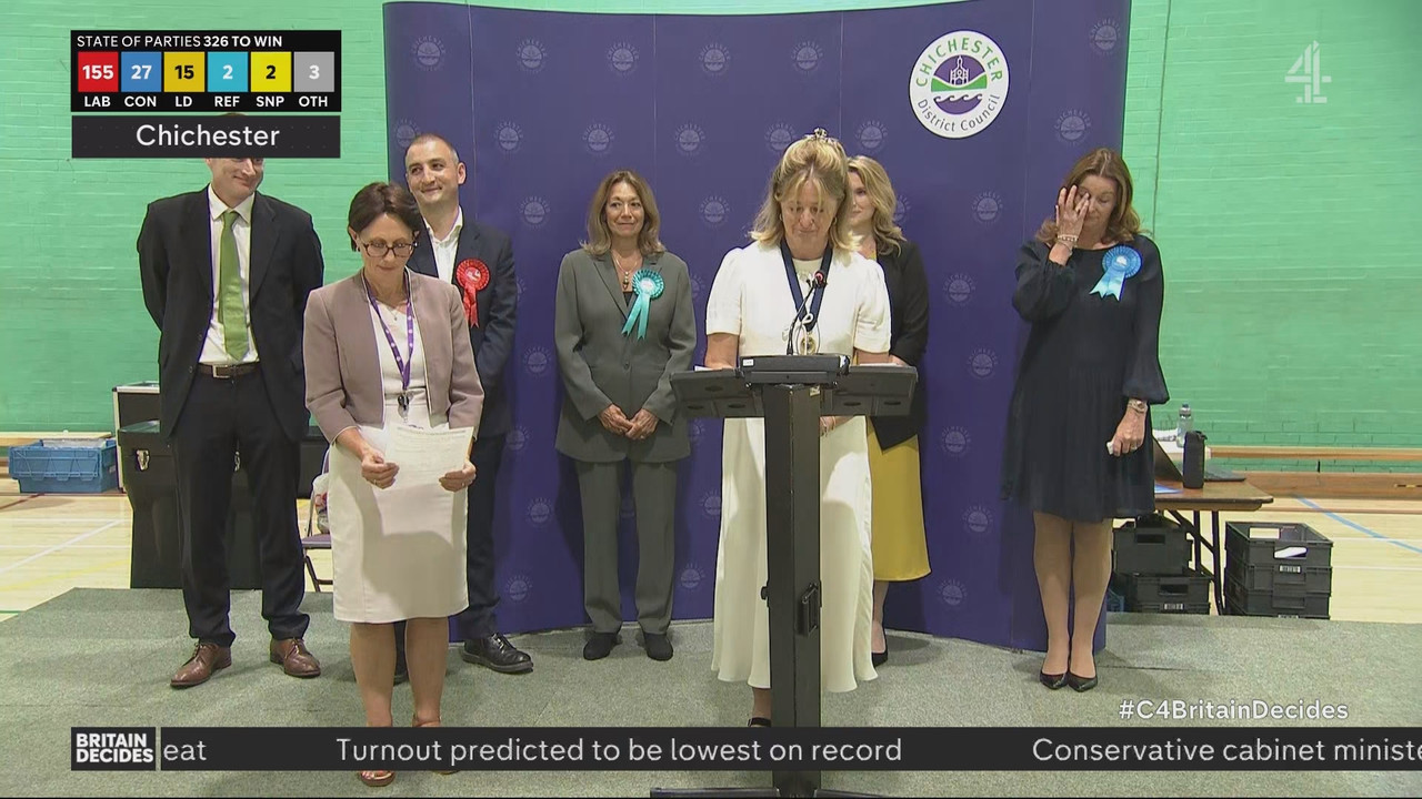 Live Britain Decides with The_20240705_02000400.ts_snapshot_01.50.26.876