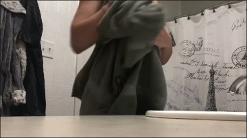 [Image: Voyeur14275150243.jpg]