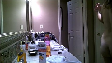 [Image: Voyeur24565102617.jpg]