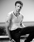 Chris-Evans-superficial-guys-164