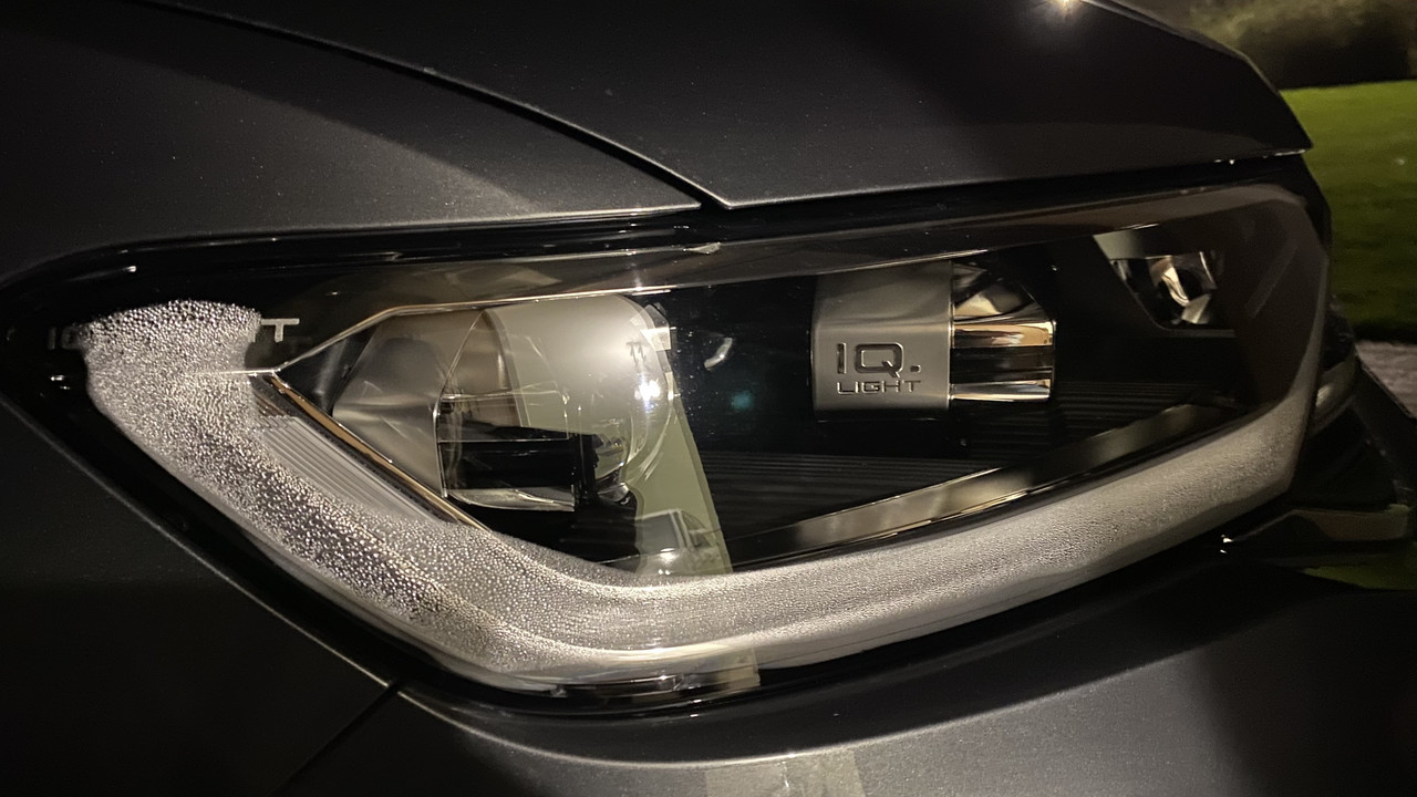 7F0F0E30-9EB0-4781-BF9B-A77B3AB4CD2E