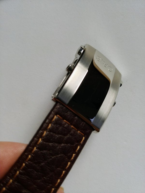 ORIS Aquis 43.5mm strap brown clasp tool near mint