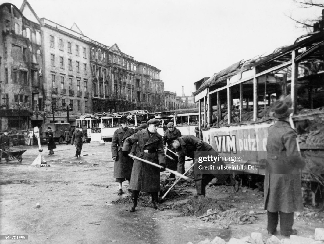 Germany, Berlin Volkssturm members (national militia) building tank barries at the Kaiserdamm. March