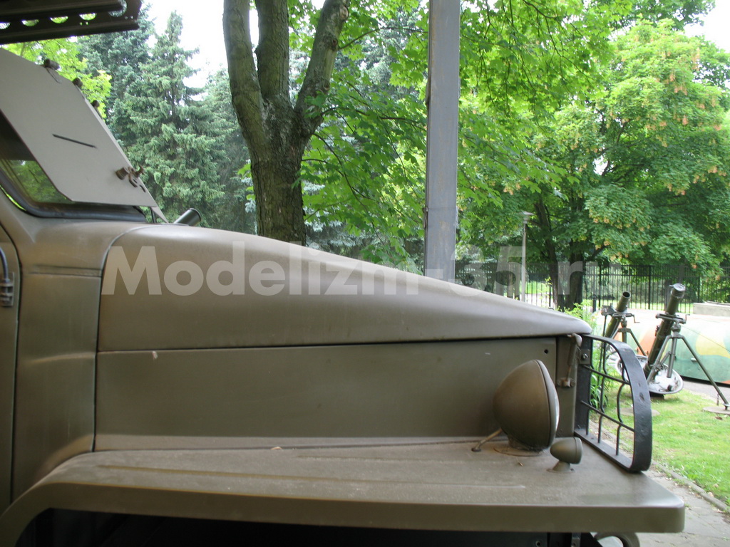 Studebaker_Poznań_058