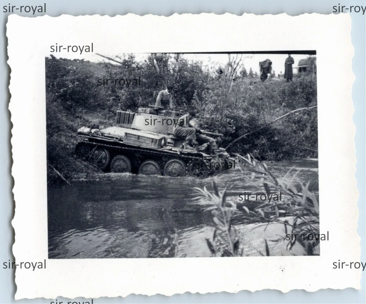 Wehrmacht Panzer Panzerkampfwagen 38 (t) in Russia 1941 Vehicle WW2 Photo 7x5cm