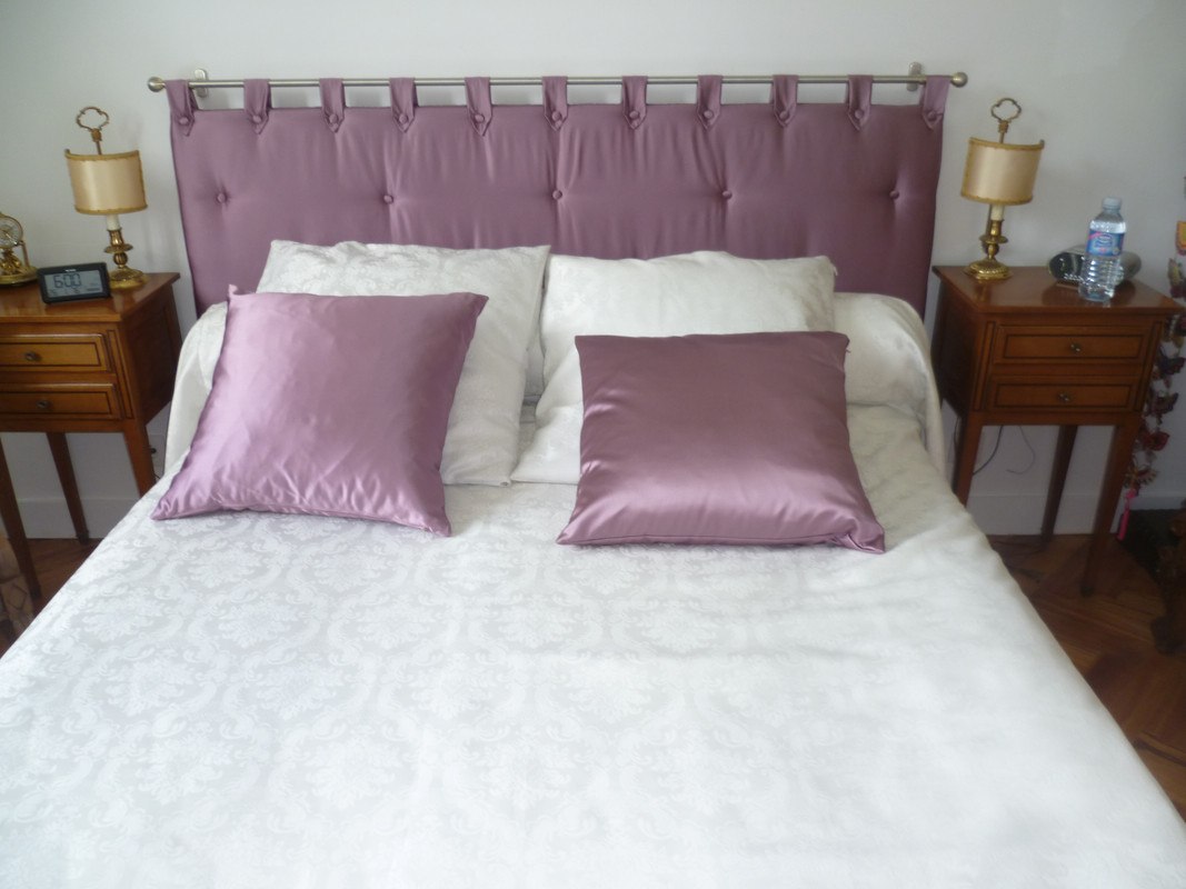 Dessus de lit neuf de tapissier décorateur