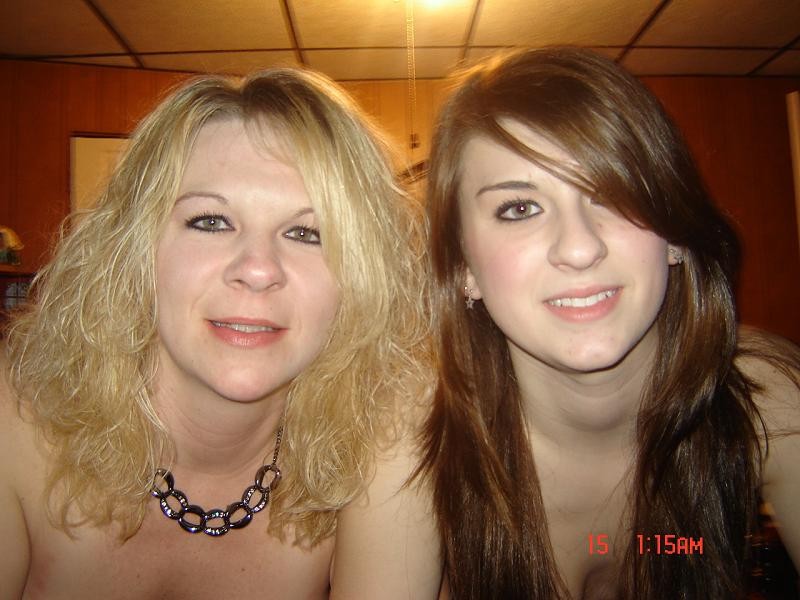 [Image: Mum-daughter28.jpg]