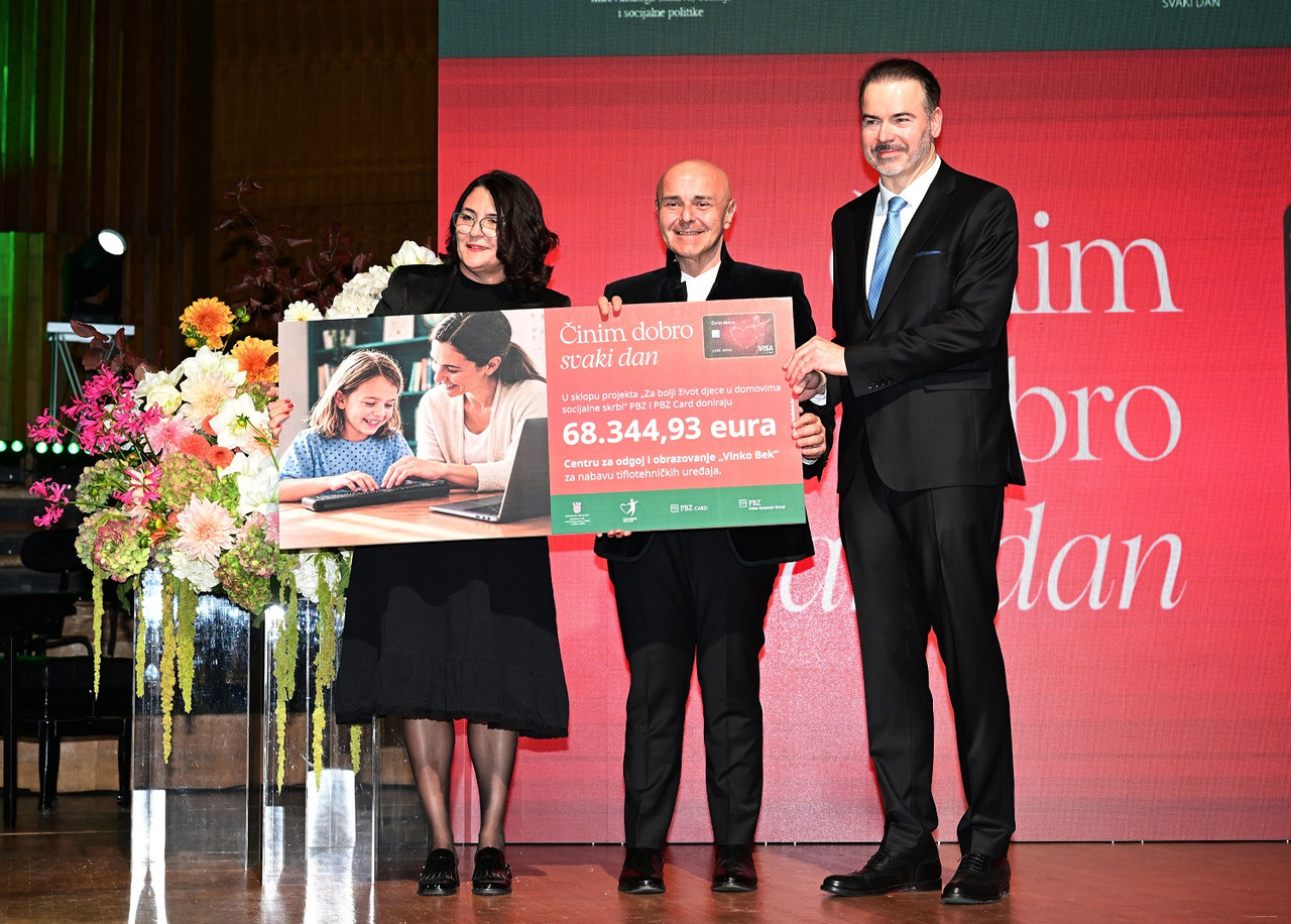 Foto 3 Dijana Petrović Alen Ružić Dinko Lucić