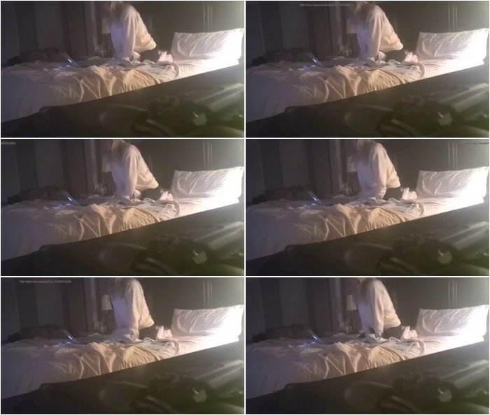 [Image: Solo-Wife-video-51-3.jpg]