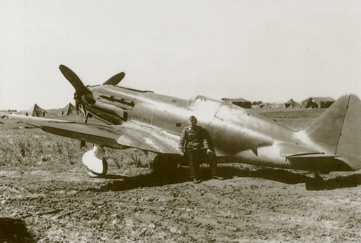 Mikoyan-Gurevich-MiG-3-unit-no-5-captured-during-Operation-Barbarossa-1941-01