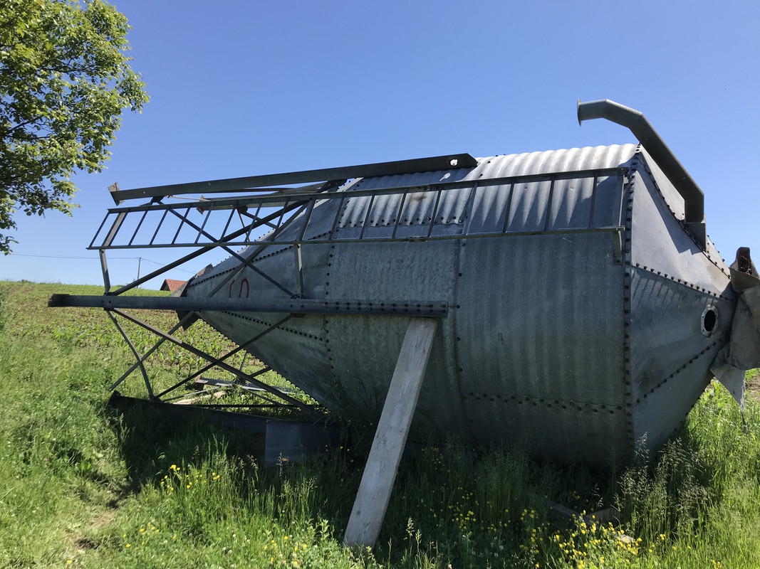 8E8611AD-5A67-451D-A9DE-4764D869AE39