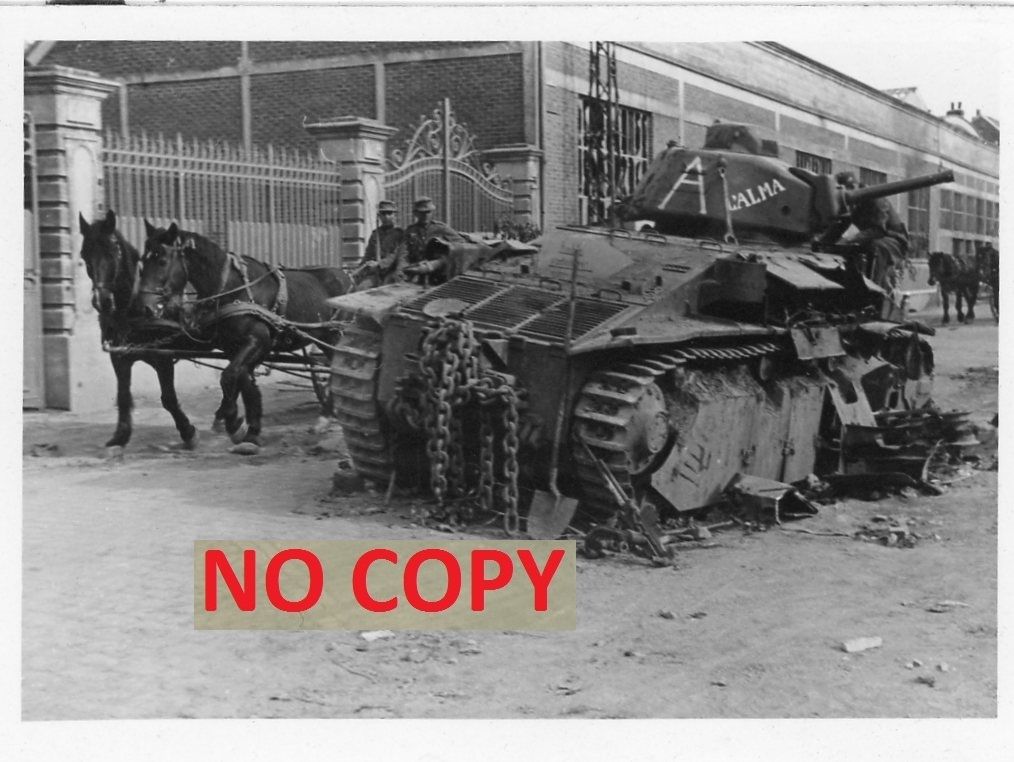 FOTO FRANCE ZERSTÖRTER SCHWERER FRANCE PANZER TA