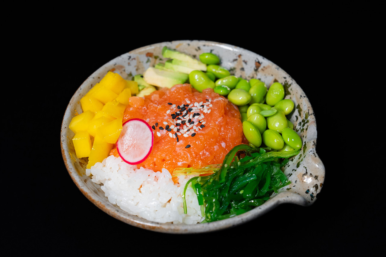 poke salmone