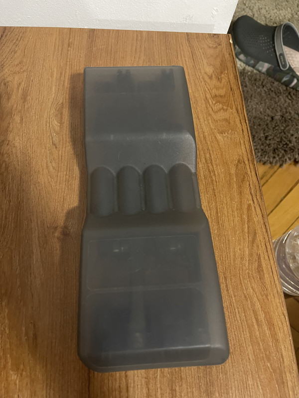 0569896B-1179-4588-906C-E39F3784277B