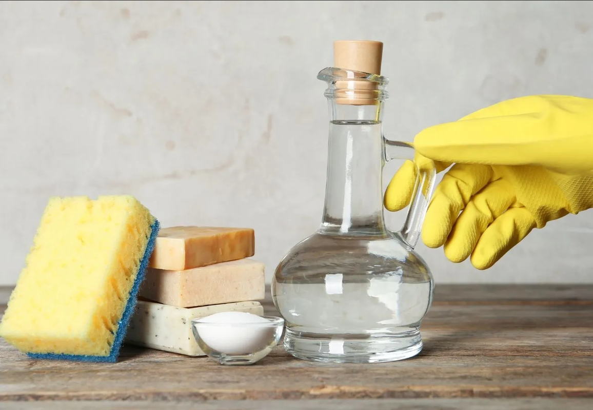 ¿Cómo se usa el vinagre para limpiar la casa?