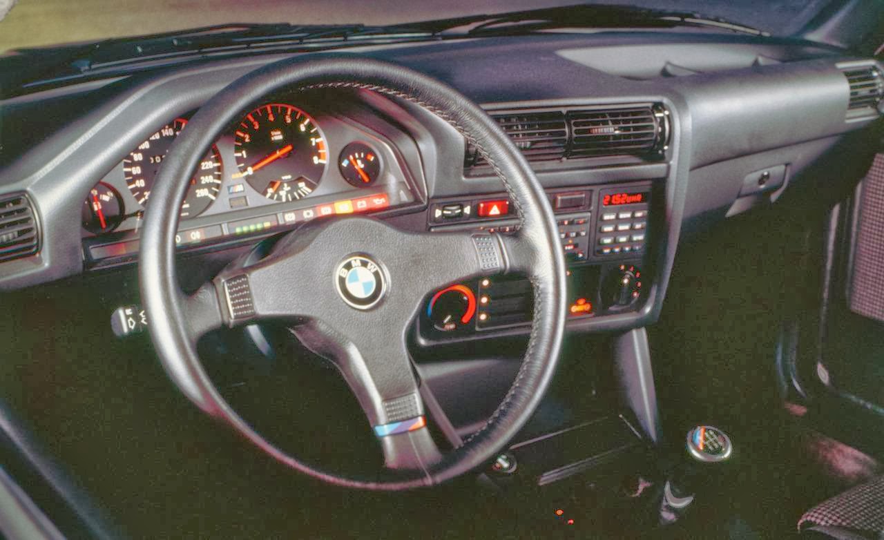 1987-bmw-e30-m3-interior-photo-365391-s-1280x782