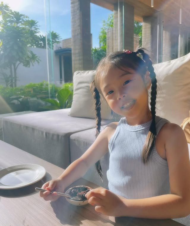 gal-9790562-20250517082542-b5985f7