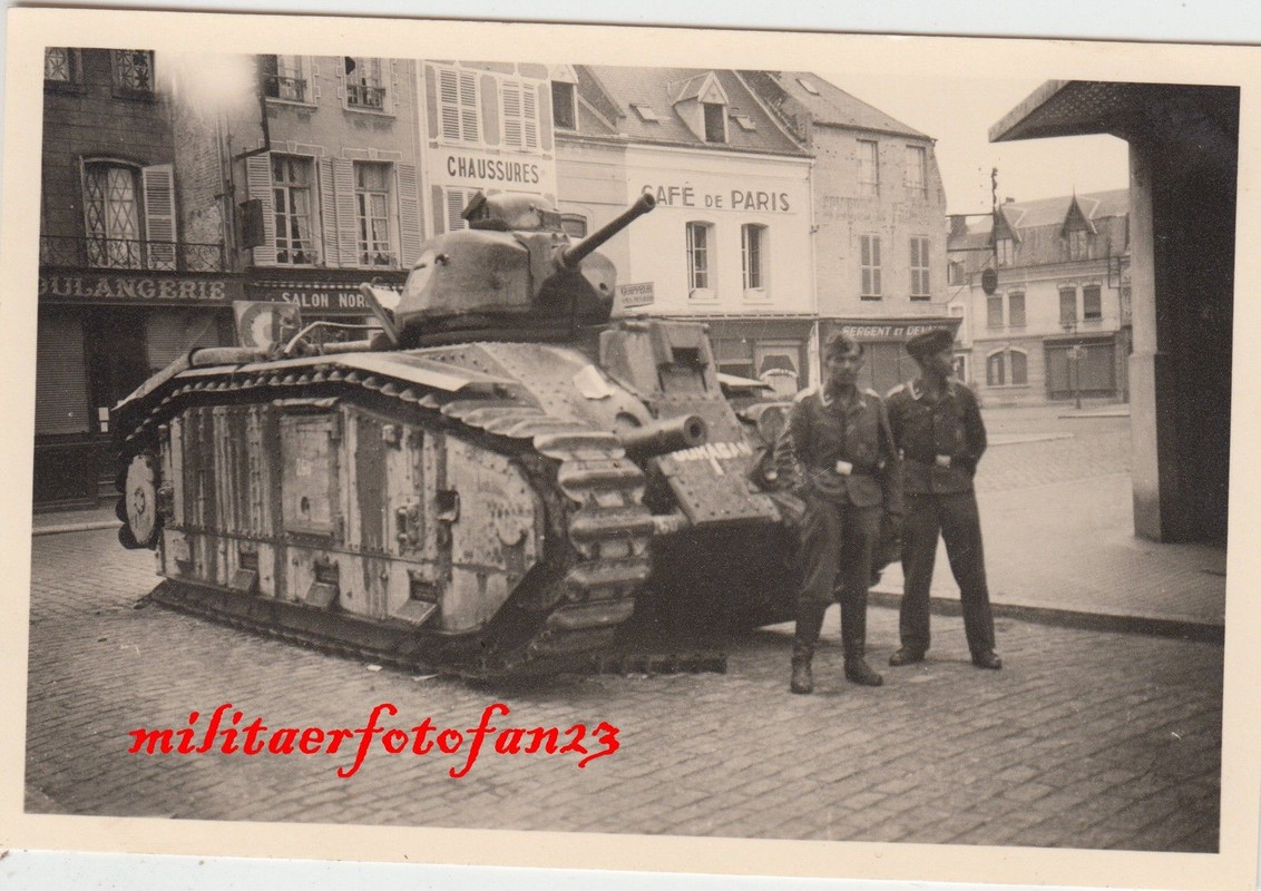 Zerstörter französischer Panzer Char bis 1 in Ro