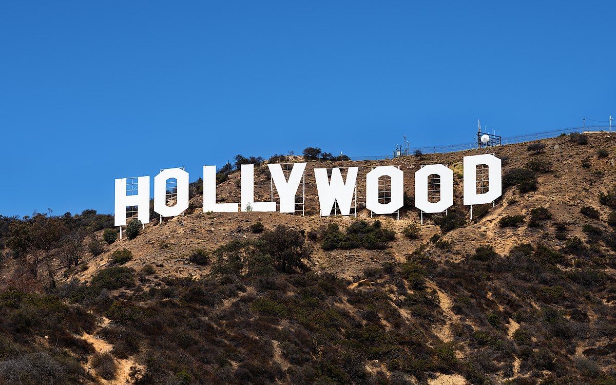 1200px-Hollywood-Sign-Zuschnitt.jpg