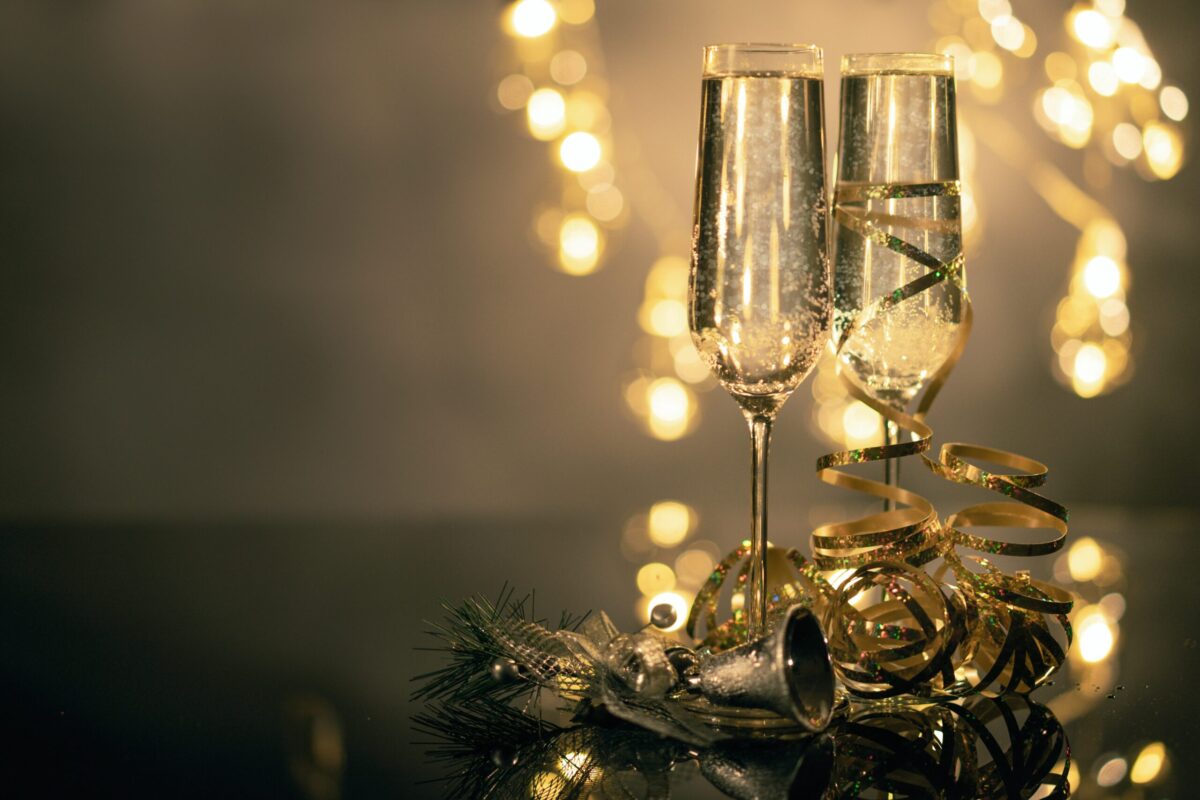 midden-KERST2-pexels-visionpic-net-3036525-scaled-e1665589120204.jpg
