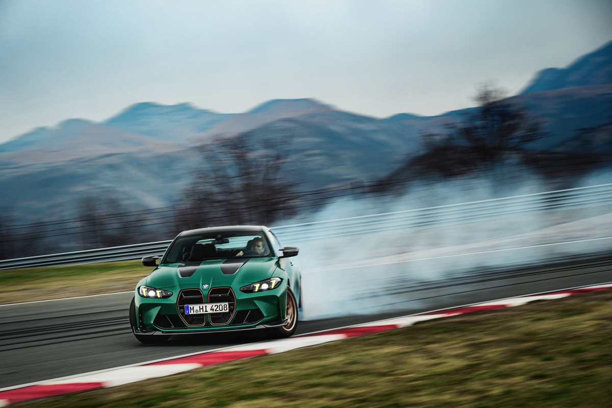 P90548549_highRes_the-all-new-bmw-m4-c