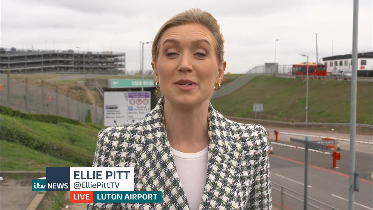 ITV Lunchtime News_20231011_13301355.ts_snapshot_15.12.369