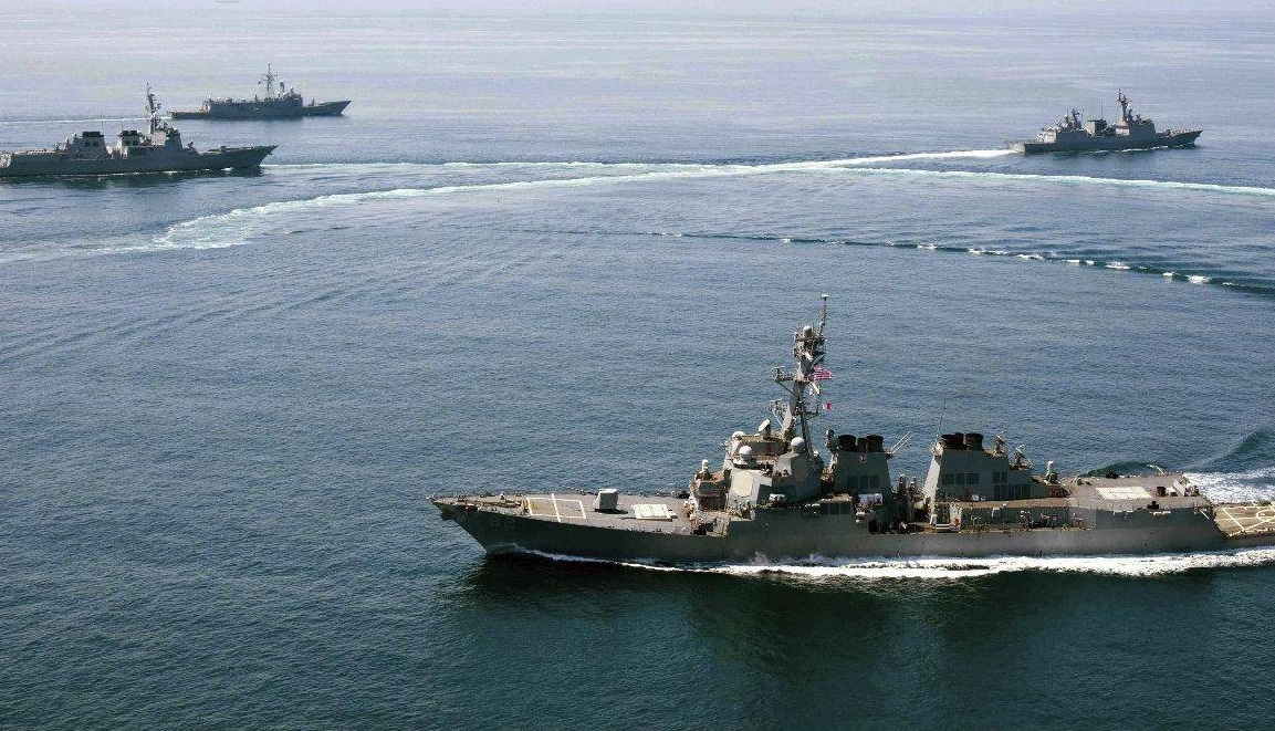 Bombarderos nucleares chinos y rusos sobrevuelan el mar de Japón