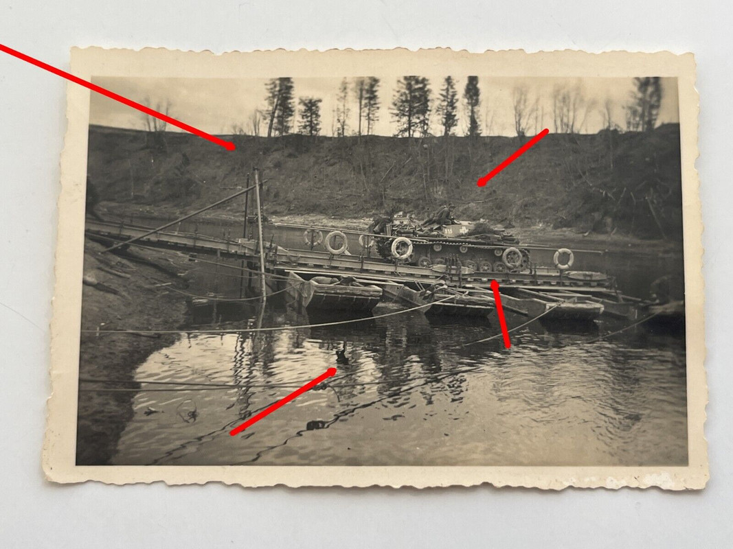 Foto Russland, Sturmgeschütz auf Brücke Richtung Cholm, Sturmgeschütz Abt. 191 (1)