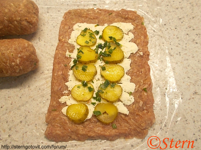 Рулеты из фарша в сковороде