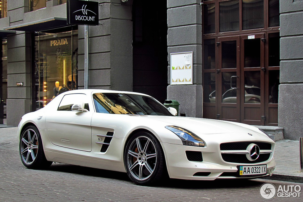 mercedes-benz-sls-amg-c549823022015100834_1