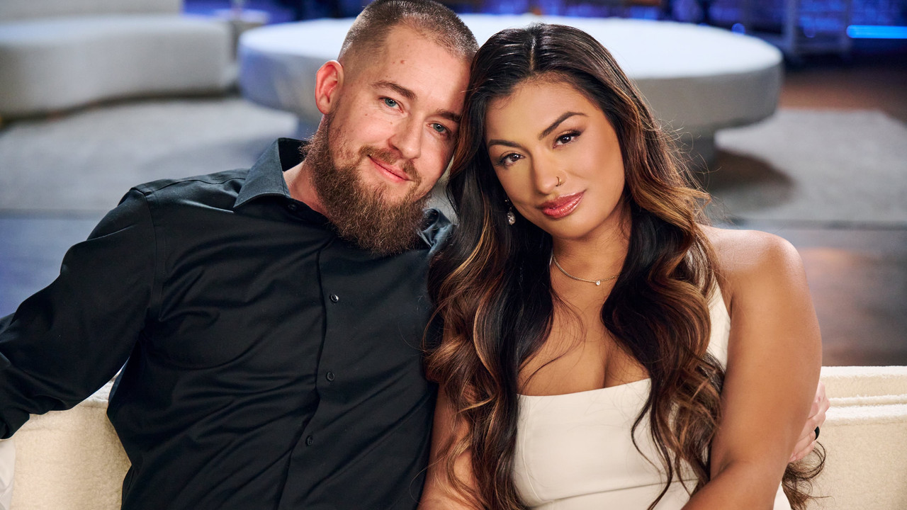 Wifey 25 05 17 Karina Valentina Gorgeous Hotwife Gets Fucked Hard