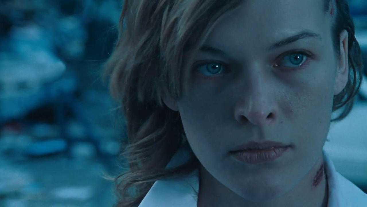 Resident Evil: Apocalypse 2004 BluRay [Hindi + Tamil + Telugu + English] 480p, 720p, 1080p ESub Screenshot