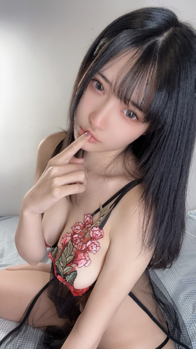 糖果果Candy 红花主题 写真集【33P｜56.5MB】插图6