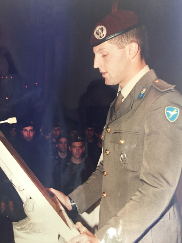 B99E49A0-59ED-4CCB-B918-A15455CC8AF2