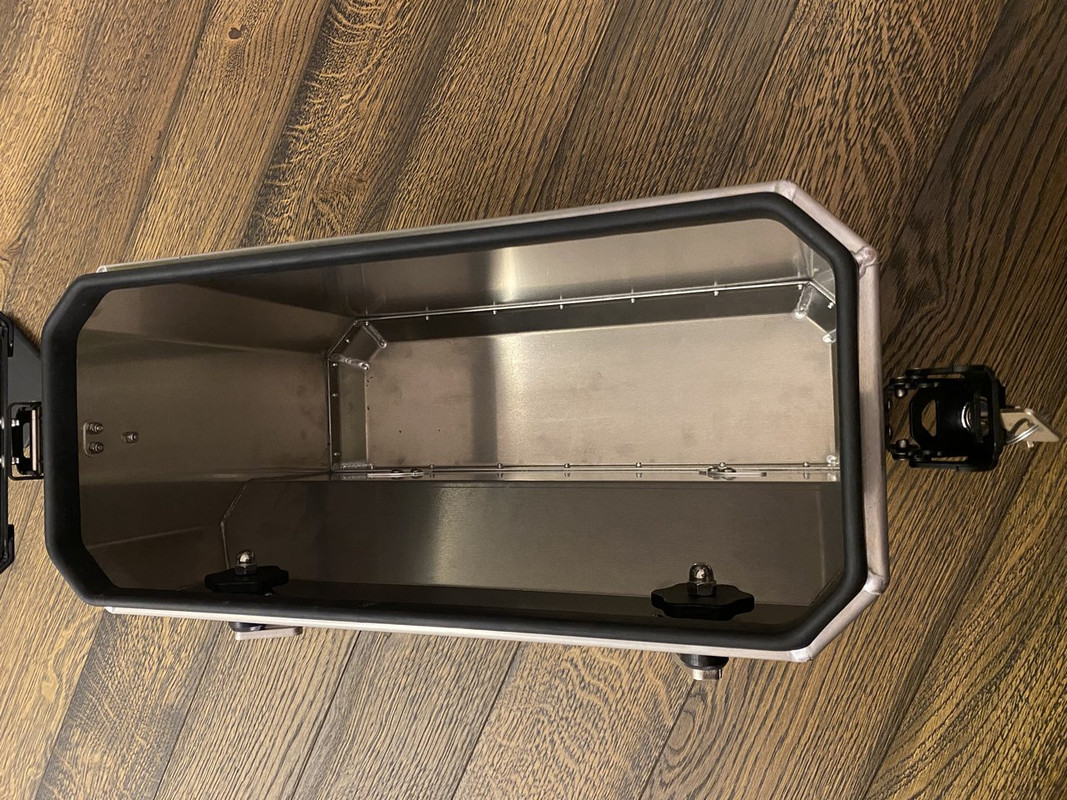 34C0B8F4-3C69-46AF-A632-437770A1A4EE