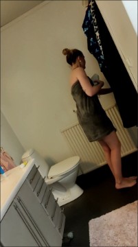[Image: Voyeur10845082822.jpg]