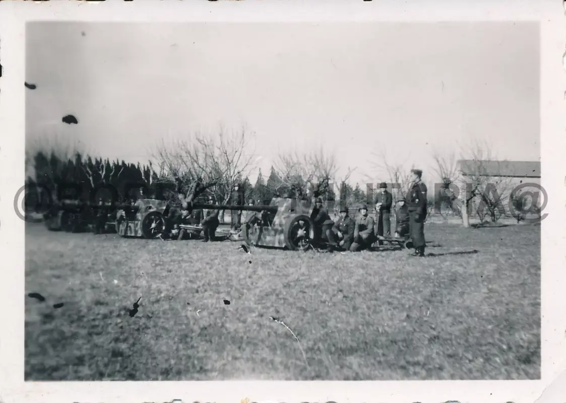 S876 Panzerjäger 2. Panzer-Division DR mit 5cm PaK Geschütz camo Frankreich 1943