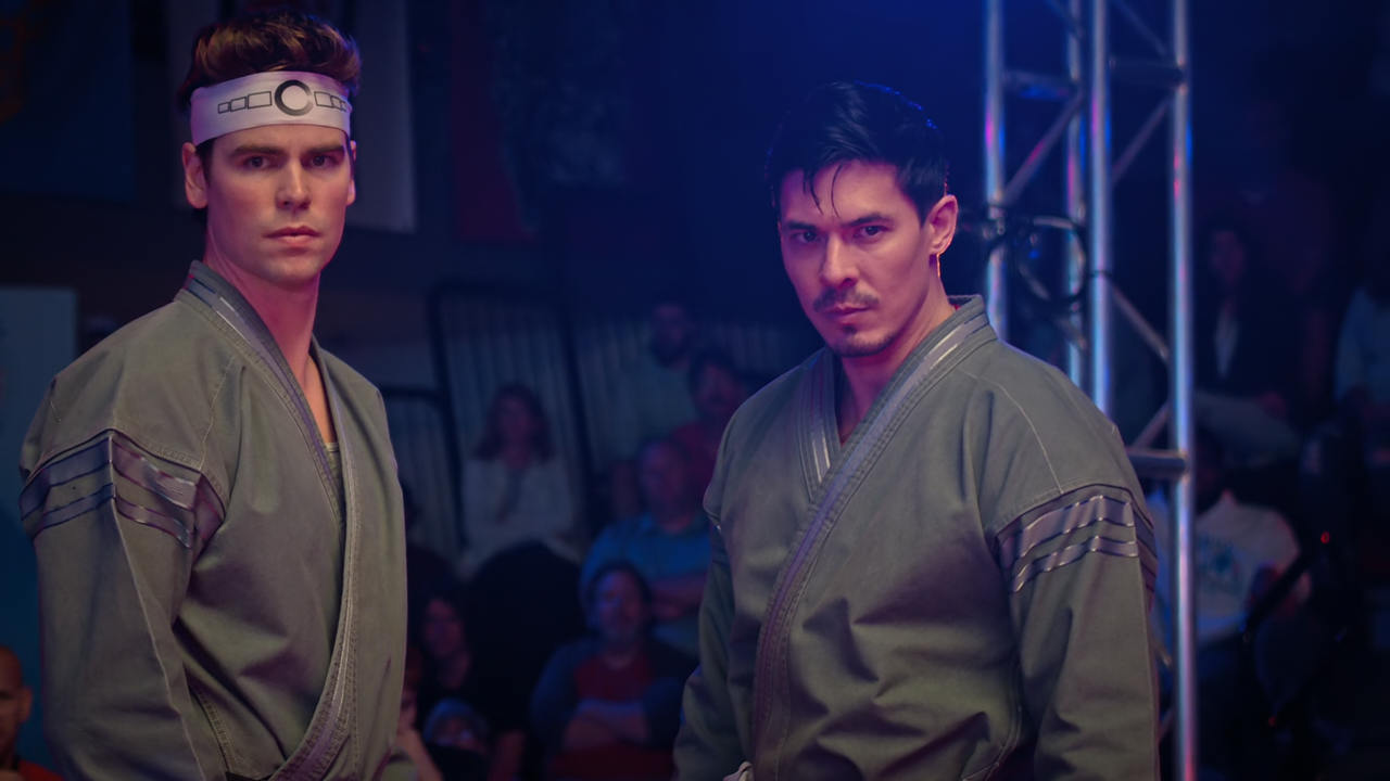 Cobra.Kai.S06E13.Skeletons.1080p.10bit.NF.WEB-DL.DDP5.1.HEVC-Vyndros.mkv_snapshot_20.42_[2025.03.12_