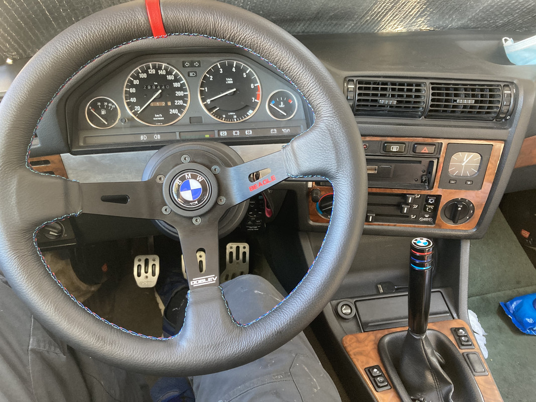 71E88D79-1C2C-4A9B-9C5B-C6AEA230553E