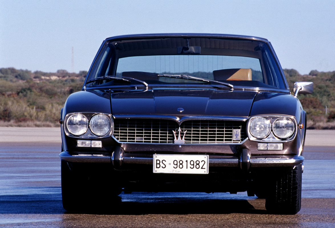 02_MaseratiMexico_Mondialdel'automobiledeParis_1966