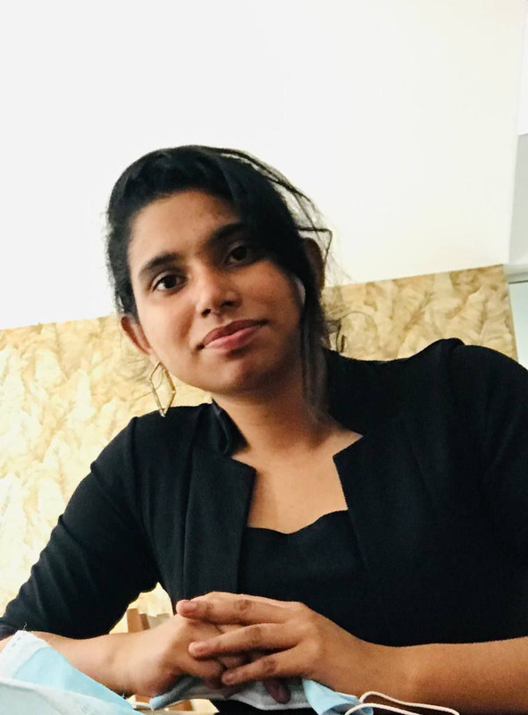 photo 6334836419985083661 y