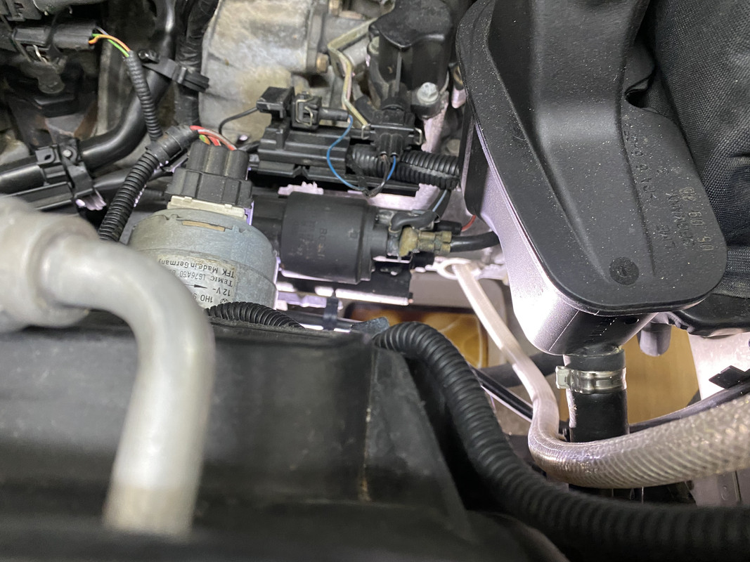 59BC537E-1CAF-4C32-84CC-ECC27A734499